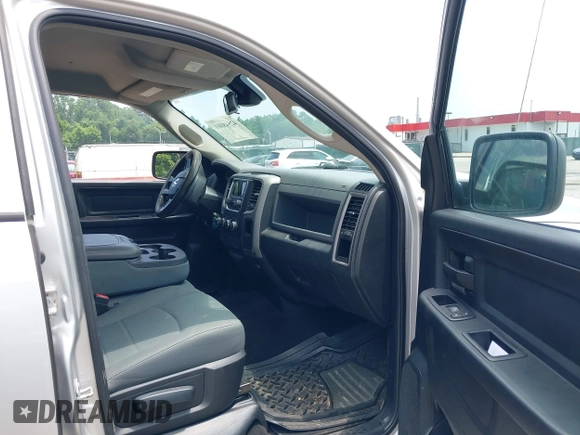2016 Ram 1500 Tradesman z VIN 1C6RR7KG3GS305742, wystawiony jako IAAI lot #42548001 z przebiegiem 313 235 mil mil oraz . Historia ofert i sprzedaży dostępna na DreamBid. Obrazek 5.