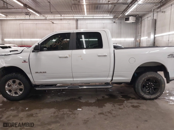 2020 Ram 2500 Big Horn with VIN 3C6UR5DL1LG185353, listed as a IAAI auction lot 41450566 with 73,123 mi miles. Bid and sale history available at carsss.com. Image 15.