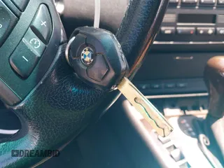 2002 BMW 3 Series 325Ci с VIN WBABS334X2PG88568, выставлен на аукционе IAAI как лот 42702995 с пробегом 77 577 миль миль и . История ставок и продаж доступна на DreamBid. Изображение 11.