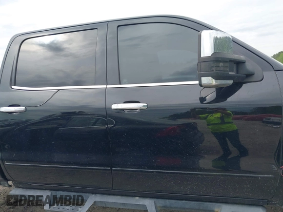 2017 GMC Sierra 1500 SLE z VIN 3GTU2MEC3HG358917, wystawiony jako IAAI lot #42033359 z przebiegiem 92 643 mil mil oraz . Historia ofert i sprzedaży dostępna na DreamBid. Obrazek 13.