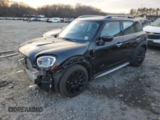 2022 MINI Countryman Cooper S with VIN WMZ83BR08N3N71282, listed as a Copart auction lot 83673944 with 18,095 mi miles and Salvage Title. Bid and sale history available at carsss.com. Image 1.