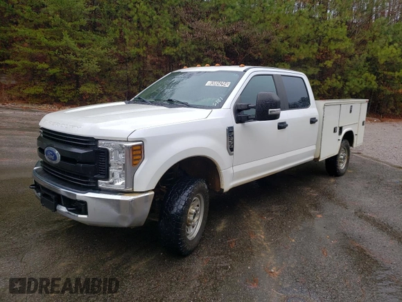 2019 Ford F-350 XL с VIN 1FT8W3B68KEC95181, выставлен на аукционе Copart как лот 83804294 с пробегом 120 208 миль миль и Чистый • Clean title. История ставок и продаж доступна на DreamBid. Изображение 1.