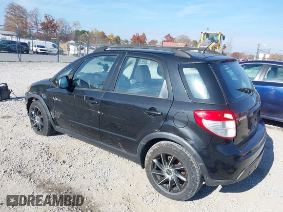 2013 Suzuki SX4 Crossover with VIN JS2YB5A32D6100600, listed as a IAAI auction lot 40667095 with 192,636 mi miles. Bid and sale history available at carsss.com. Image 3.