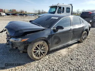 2023 Toyota Camry SE z VIN 4T1S11AK9PU779618, wystawiony jako Copart lot #52244065 z przebiegiem 48 029 mil mil oraz Szkoda całkowita • Salvage title. Historia ofert i sprzedaży dostępna na DreamBid. Obrazek 1.