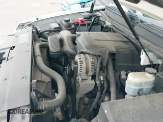 2010 Chevrolet Suburban LTZ с VIN 1GNUKKE30AR165187, выставлен на аукционе IAAI как лот 42994203 с пробегом 235 590 миль миль и . История ставок и продаж доступна на DreamBid. Изображение 19.