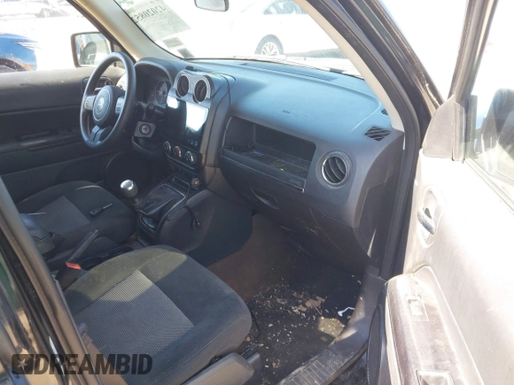 2014 Jeep Patriot Sport with VIN 1C4NJRBB7ED898442, listed as a IAAI auction lot 42020852 with 109,311 mi miles. Bid and sale history available at carsss.com. Image 5.