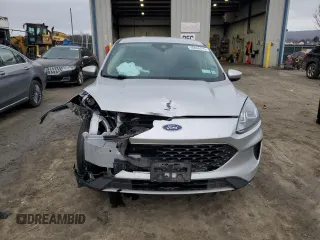 2020 Ford Escape SE with VIN 1FMCU9G63LUC65164, listed as a Copart auction lot 46936415 with 139,187 mi miles and Salvage Title. Bid and sale history available at carsss.com. Image 5.