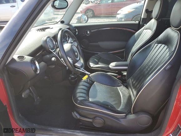 2009 MINI Cooper Clubman S with VIN WMWMM33509TP90424, listed as a Copart auction lot 47979525 with 122,373 mi miles and Clean Title. Bid and sale history available at carsss.com. Image 7.