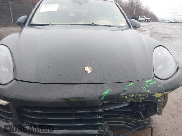 2016 Porsche Cayenne with VIN WP1AA2A28GLA06519, listed as a IAAI auction lot 41520326 with 144,828 mi miles. Bid and sale history available at carsss.com. Image 6.