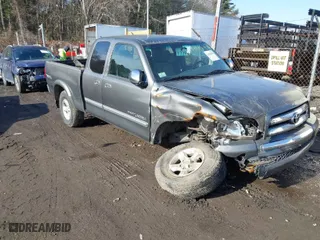 2006 Toyota Tundra SR5 with VIN 5TBBT44196S487353, listed as a IAAI auction lot 41428588 with 237,915 mi miles. Bid and sale history available at carsss.com. Image 1.