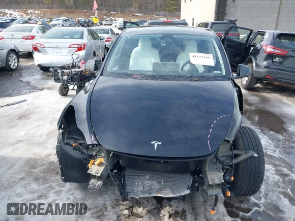 2023 Tesla Model Y Long Range z VIN 7SAYGDEE8PF826989, wystawiony jako IAAI lot #41615166 z przebiegiem 10 368 mil mil oraz . Historia ofert i sprzedaży dostępna na DreamBid. Obrazek 13.