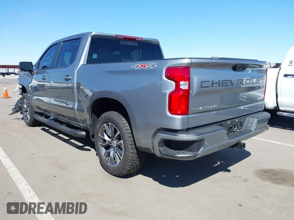 2025 Chevrolet Silverado 1500 with VIN 2GCUKEED4S1136269, listed as a IAAI auction lot 41825031 with 2,890 mi miles and . Bid and sale history available at DreamBid. Image 3.