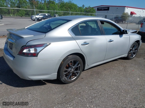 2012 Nissan Maxima 3.5 S with VIN 1N4AA5AP2CC821460, listed as a IAAI auction lot 41941608 with 137,378 mi miles. Bid and sale history available at carsss.com. Image 4.