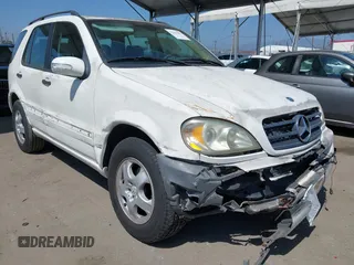 2002 Mercedes-Benz M 320/430/500 z VIN 4JGAB54EX2A370687, wystawiony jako IAAI lot #42215662 z przebiegiem 147 096 mil mil oraz . Historia ofert i sprzedaży dostępna na DreamBid. Obrazek 1.