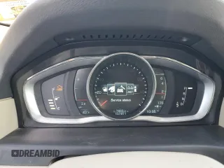 2014 Volvo XC70 T6 with VIN YV4902BZ5E1184221, listed as a Copart auction lot 51917985 with 157,871 mi miles and Clean Title. Bid and sale history available at DreamBid. Image 9.