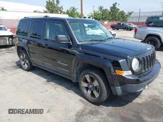 2016 Jeep Patriot High Altitude z VIN 1C4NJPFA2GD788066, wystawiony jako IAAI lot #42599416 z przebiegiem 153 752 mil mil oraz . Historia ofert i sprzedaży dostępna na DreamBid. Obrazek 1.