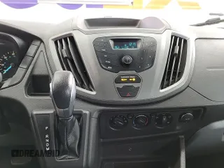 2017 Ford Transit z VIN 1FTYE1YMXHKA82272, wystawiony jako IAAI lot #42575786 z przebiegiem 256 393 mil mil oraz . Historia ofert i sprzedaży dostępna na DreamBid. Obrazek 30.