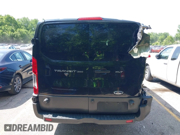 2017 Ford Transit XL z VIN 1FBZX2ZM3HKA20753, wystawiony jako IAAI lot #42340639 z przebiegiem 322 450 mil mil oraz . Historia ofert i sprzedaży dostępna na DreamBid. Obrazek 17.