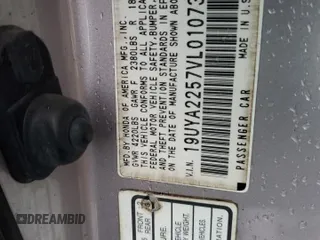 1997 Acura CL Premium z VIN 19UYA2257VL010732, wystawiony jako Copart lot #84667764 z przebiegiem 151 580 mil mil oraz Szkoda całkowita • Salvage title. Historia ofert i sprzedaży dostępna na DreamBid. Obrazek 12.