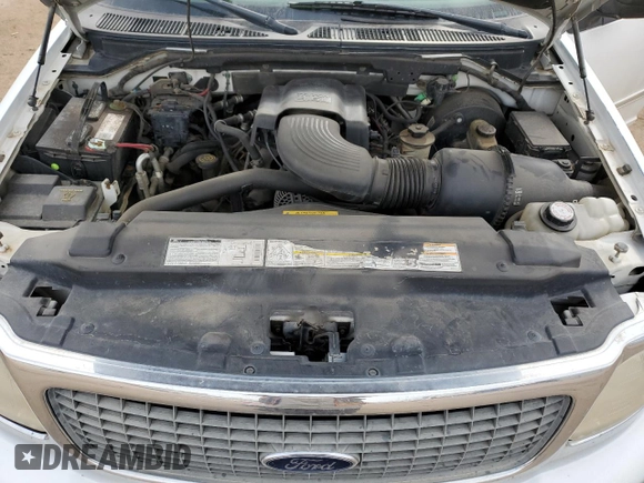 2000 Ford Expedition XLT with VIN 1FMRU1660YLB29813, listed as a Copart auction lot 44729765 with 258,224 mi miles and Salvage Title. Bid and sale history available at DreamBid. Image 12.