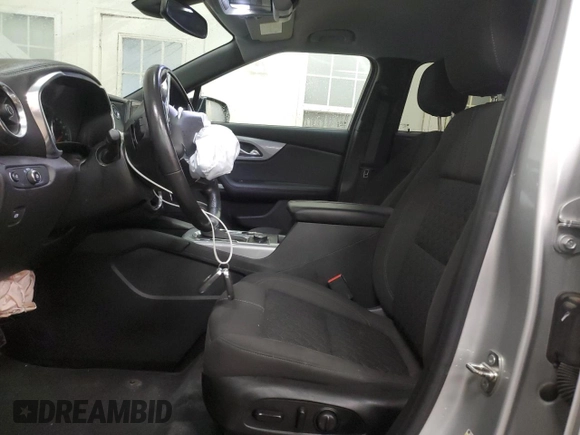 2020 Chevrolet Blazer LT с VIN 3GNKBHRS5LS626394, выставлен на аукционе Copart как лот 55733975 с пробегом 37 228 миль миль и На запчасти • Non repairable. История ставок и продаж доступна на DreamBid. Изображение 7.