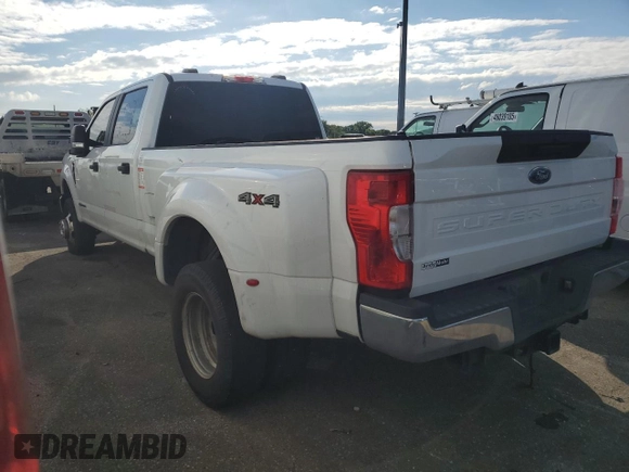 2022 Ford F-350 XL with VIN 1FT8W3DT4NEC08027, listed as a Copart auction lot 58028835 with 308,275 mi miles and Clean title. Bid and sale history available at DreamBid. Image 2.