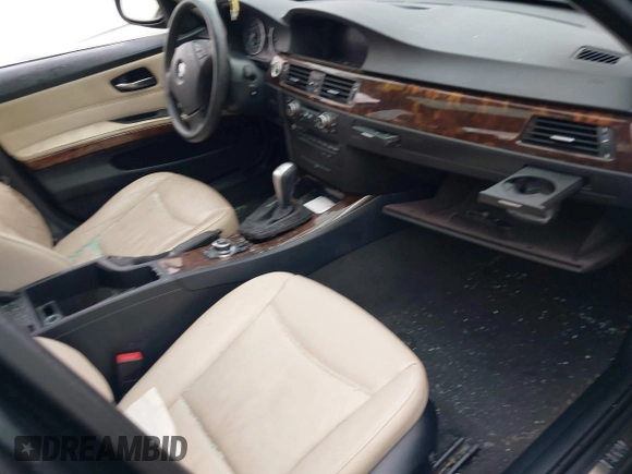 2010 BMW 3 Series 328i xDrive with VIN WBAPK5C59AA650113, listed as a IAAI auction lot 41992713 with Not provided miles and . Bid and sale history available at DreamBid. Image 5.