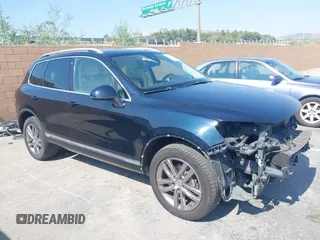 2016 Volkswagen Touareg Sport с VIN WVGEF9BP7GD010252, выставлен на аукционе IAAI как лот 42465165 с пробегом Не указан миль и . История ставок и продаж доступна на DreamBid. Изображение 1.