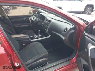 2015 Nissan Altima 2.5 with VIN 1N4AL3AP5FC596180, listed as a IAAI auction lot 41968552 with 104,838 mi miles. Bid and sale history available at carsss.com. Image 5.