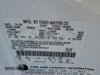 2009 Ford F-150 XL z VIN 1FTPW14V99FB07647, wystawiony jako Copart lot #59698155 z przebiegiem 222 226 mil mil oraz Czysty tytuł • Clean title. Historia ofert i sprzedaży dostępna na DreamBid. Obrazek 12.