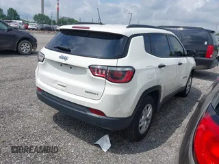 2018 Jeep Compass Sport with VIN 3C4NJCAB0JT124679, listed as a IAAI auction lot 42720262 with 119,267 mi miles and . Bid and sale history available at DreamBid. Image 4.