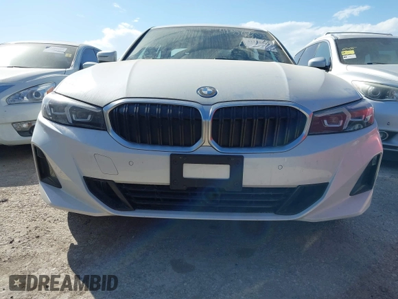 2023 BMW 3 Series 330e xDrive with VIN 3MW39FS0XP8D03304, listed as a IAAI auction lot 41358861 with 33,899 mi miles. Bid and sale history available at carsss.com. Image 20.