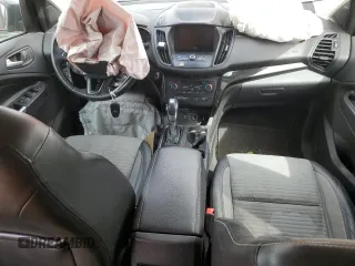 2019 Ford Escape SE z VIN 1FMCU9GD0KUB59820, wystawiony jako Copart lot #49674525 z przebiegiem 69 828 mil mil oraz Szkody całkowita. Historia ofert i sprzedaży dostępna na DreamBid. Obrazek 8.