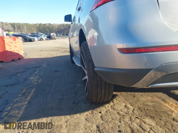 2015 Mercedes-Benz M 350 with VIN 4JGDA5JB9FA561582, listed as a IAAI auction lot 41687386 with 96,784 mi miles and . Bid and sale history available at DreamBid. Image 6.
