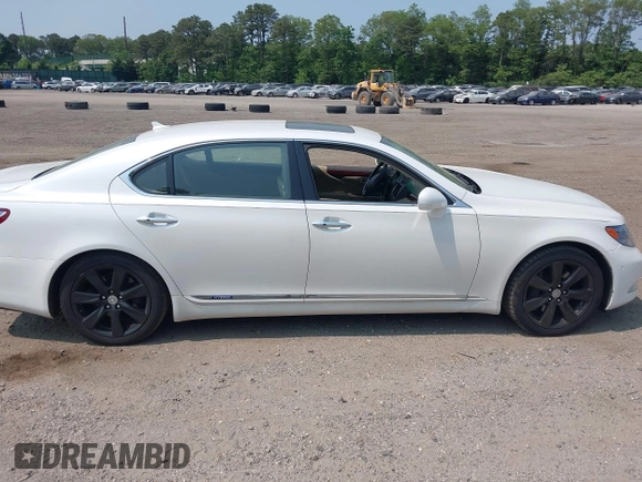 2008 Lexus LS 600h L with VIN JTHDU46F385005344, listed as a IAAI auction lot 42415220 with 109,971 mi miles and . Bid and sale history available at DreamBid. Image 13.