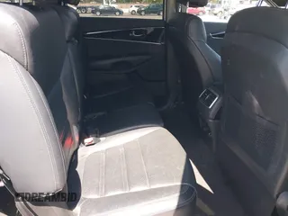 2017 Kia Sorento EX with VIN 5XYPHDA1XHG277668, listed as a IAAI auction lot 42178919 with 118,189 mi miles and . Bid and sale history available at carsss.com. Image 8.