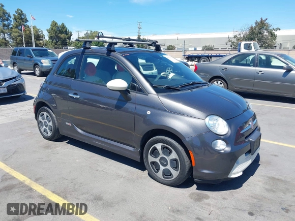 2015 FIAT 500e z VIN 3C3CFFGE0FT527231, wystawiony jako IAAI lot #42826539 z przebiegiem 102 170 mil mil oraz . Historia ofert i sprzedaży dostępna na DreamBid. Obrazek 1.