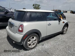 2012 MINI Hardtop with VIN WMWSU3C54CT186406, listed as a Copart auction lot 60940305 with 106,819 mi miles and Salvage title. Bid and sale history available at DreamBid. Image 3.