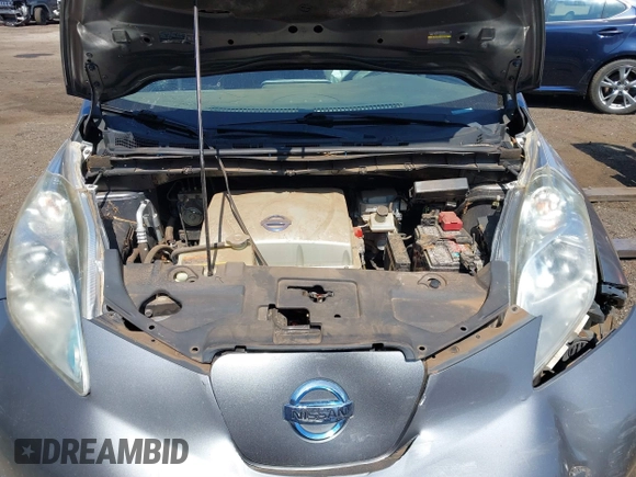 2015 Nissan LEAF SV with VIN 1N4AZ0CP5FC328708, listed as a IAAI auction lot 41679057 with 104,405 mi miles. Bid and sale history available at carsss.com. Image 10.