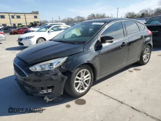 2015 Ford Focus SE with VIN 1FADP3K28FL268160, listed as a Copart auction lot 41857245 with 142,024 mi miles and Salvage Title. Bid and sale history available at carsss.com. Image 1.