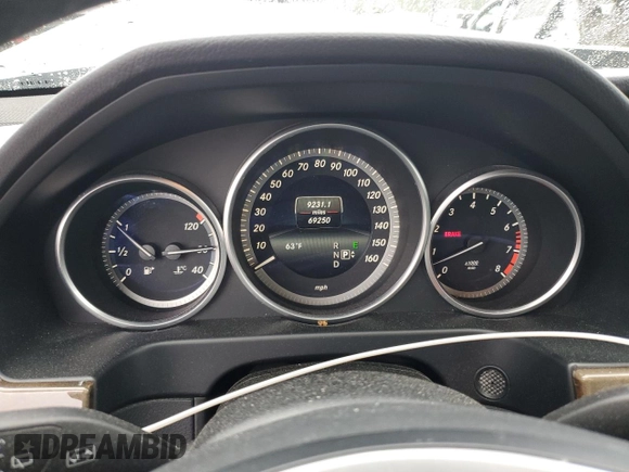 2015 Mercedes-Benz E 350 Luxury with VIN WDDHH8JB5FB110717, listed as a Copart auction lot 58203435 with 69,250 mi miles and Salvage title. Bid and sale history available at DreamBid. Image 9.