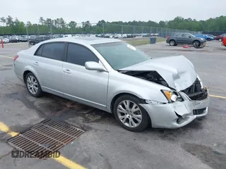 2008 Toyota Avalon XL with VIN 4T1BK36B78U271585, listed as a IAAI auction lot 42088439 with 360,080 mi miles and . Bid and sale history available at carsss.com. Image 1.