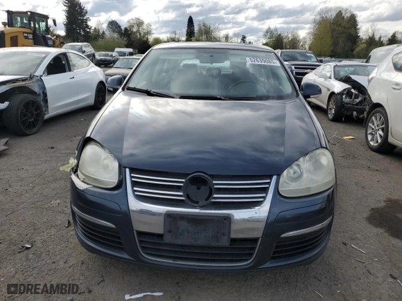 2008 Volkswagen Jetta Sedan SE with VIN 3VWRZ71K28M070501, listed as a Copart auction lot 52639085 with 149,973 mi miles and Clean Title. Bid and sale history available at carsss.com. Image 5.