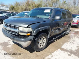 2002 Chevrolet Suburban LS with VIN 3GNEC16Z62G198727, listed as a IAAI auction lot 41843171 with 342,212 mi miles. Bid and sale history available at carsss.com. Image 2.