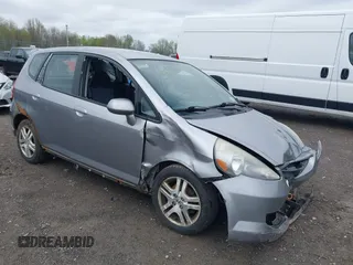 2007 Honda Fit Sport z VIN JHMGD38687S017199, wystawiony jako IAAI lot #42156912 z przebiegiem 194 685 mil mil oraz . Historia ofert i sprzedaży dostępna na DreamBid. Obrazek 1.