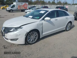 2016 Lincoln MKZ with VIN 3LN6L2J91GR620193, listed as a IAAI auction lot 41807038 with 61,235 mi miles. Bid and sale history available at carsss.com. Image 18.