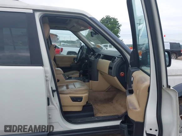 2006 Land Rover LR3 SE with VIN SALAE25416A396688, listed as a IAAI auction lot 42674297 with 252,129 mi miles and . Bid and sale history available at DreamBid. Image 5.
