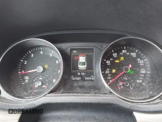 2017 Volkswagen Passat SE z VIN 1VWGT7A32HC017669, wystawiony jako IAAI lot #41938824 z przebiegiem 122 323 mil mil oraz . Historia ofert i sprzedaży dostępna na DreamBid. Obrazek 7.