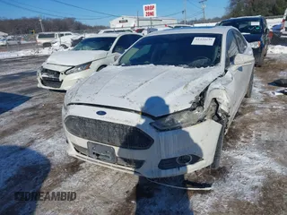 2013 Ford Fusion SE Hybrid with VIN 3FA6P0LU8DR272165, listed as a IAAI auction lot 41333539 with 196,843 mi miles. Bid and sale history available at carsss.com. Image 16.