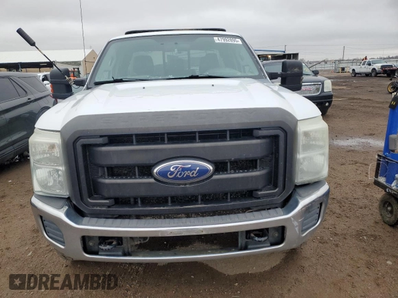 2011 Ford F-250 XL with VIN 1FT7X2BT7BEC61872, listed as a Copart auction lot 47992895 with 221,291 mi miles and Clean Title. Bid and sale history available at DreamBid. Image 5.